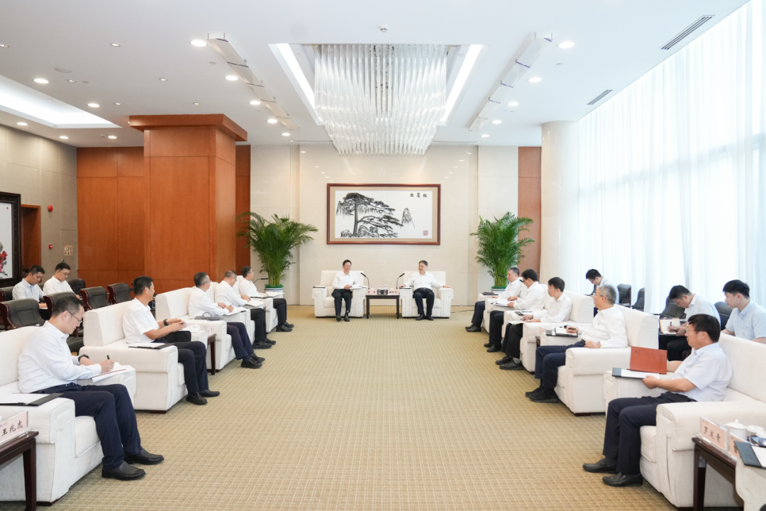 溫樞剛張文峰會見哈電集團董事長黃偉、總經(jīng)理劉清勇